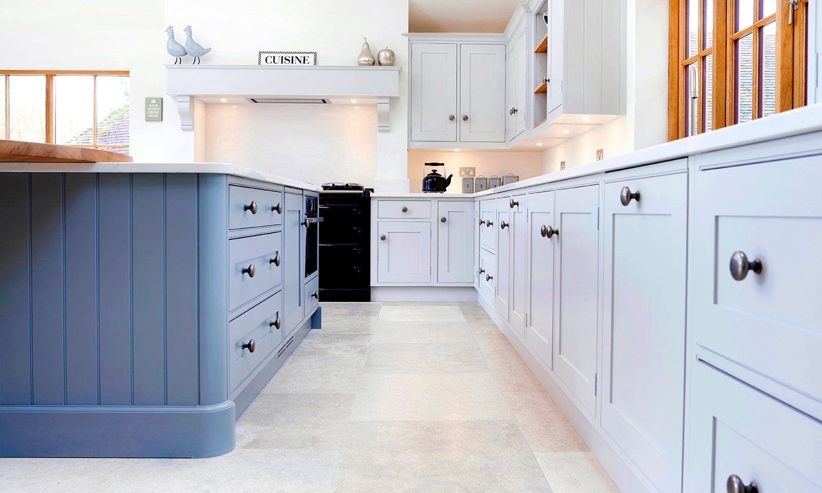 Biddenden. A classic handmade, hand-painted, Shaker style kitchen, installed in a large historic country villa. A bespoke hand-crafted kitchen manufactured by the skilled cabinet makers at Mounts Hill Woodcraft.