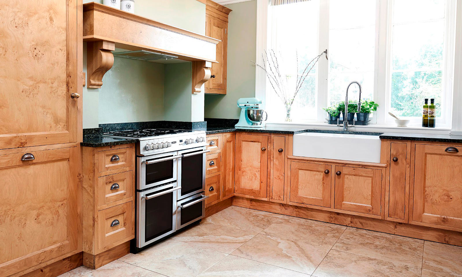 Pantiles. A classic handmade, hand-painted, Shaker style kitchen, installed in a grade II listed building. Built using solid European oak and finished in cluster oak veneer with granite worktops. Another hand-crafted kitchen manufactured by the skilled cabinet makers at Mounts Hill Woodcraft.