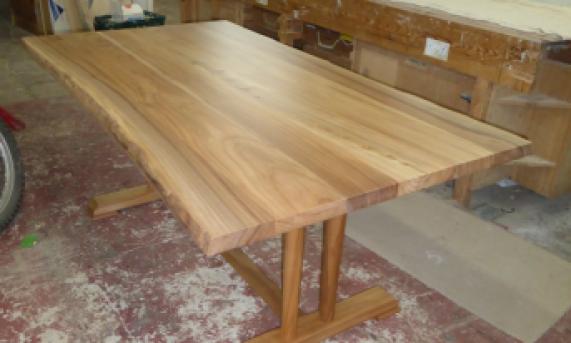 Elm Table