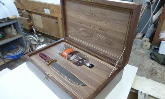 Knife Box