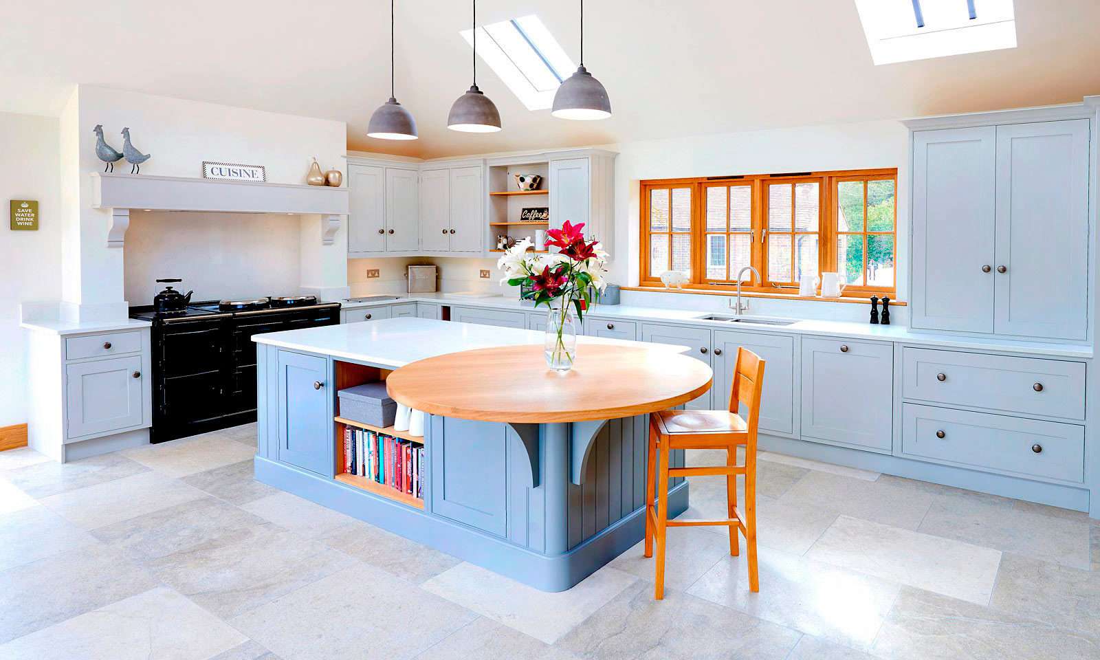 Biddenden. A classic handmade, hand-painted, Shaker style kitchen, installed in a large historic country villa. A bespoke hand-crafted kitchen manufactured by the skilled cabinet makers at Mounts Hill Woodcraft.