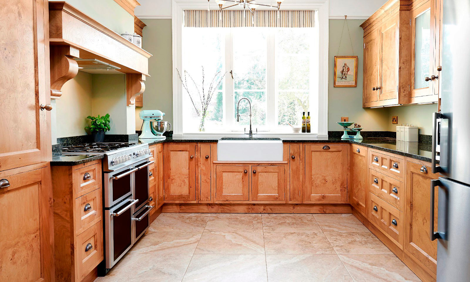 Pantiles. A classic handmade, hand-painted, Shaker style kitchen, installed in a grade II listed building. Built using solid European oak and finished in cluster oak veneer with granite worktops. Another hand-crafted kitchen manufactured by the skilled cabinet makers at Mounts Hill Woodcraft.